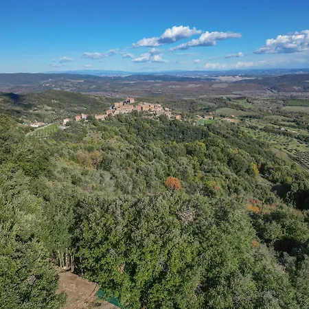 Antico Borgo Montacuto Farm stay Pari
